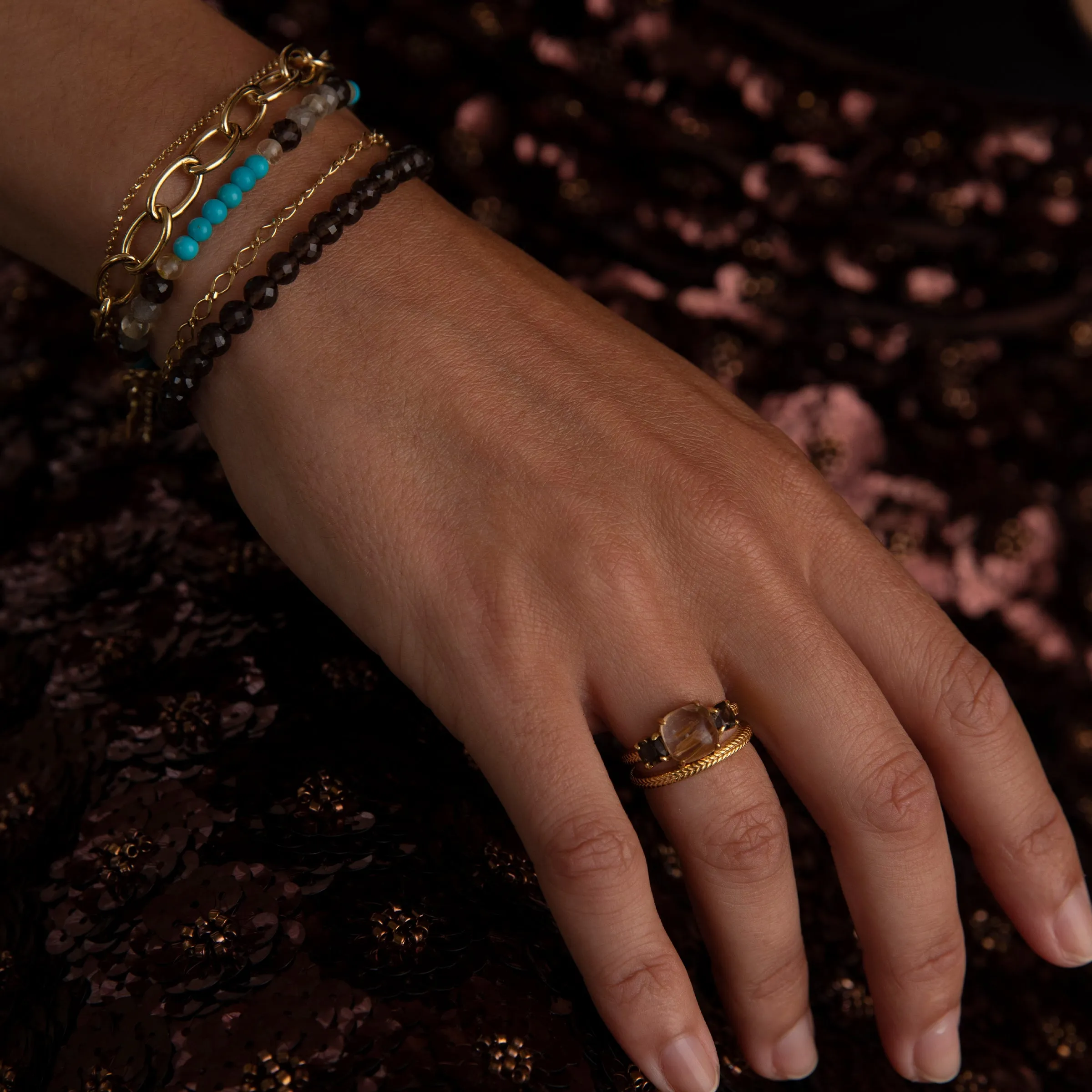 18K Gold Plated Ring w. Herringbone details