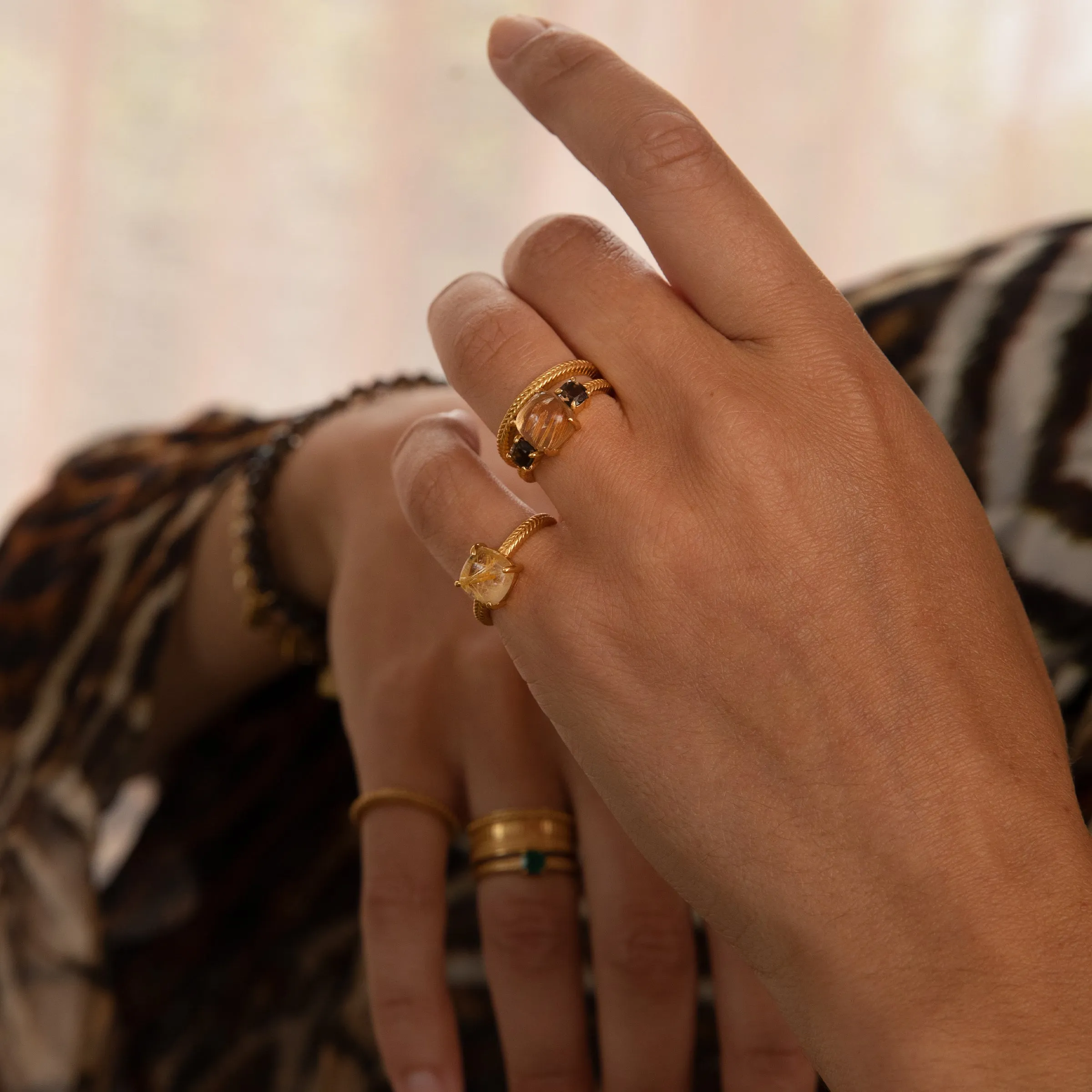 18K Gold Plated Ring w. Herringbone details