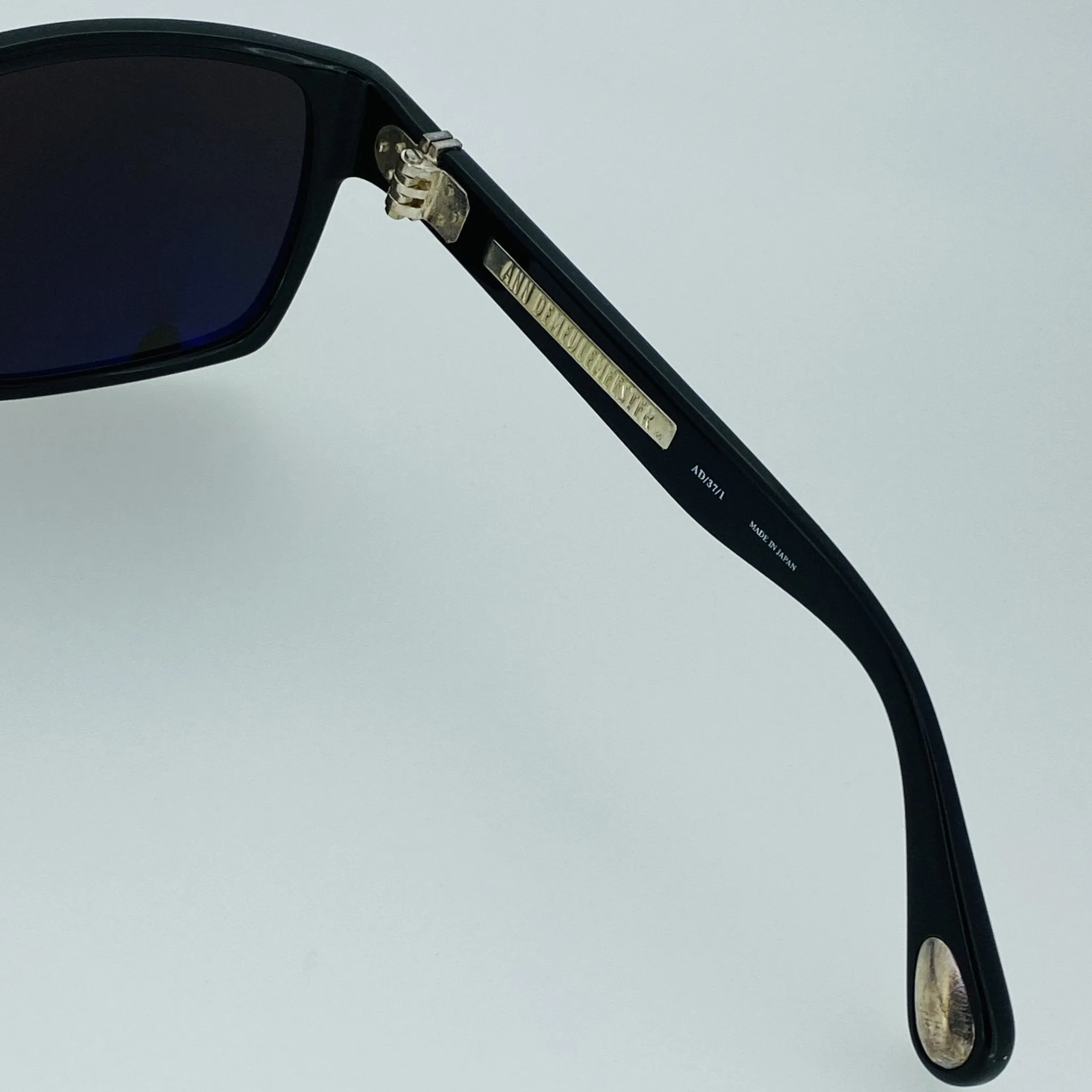 Ann Demeulemeester Men's Sunglasses Angular Black and Grey AD37C1SUN