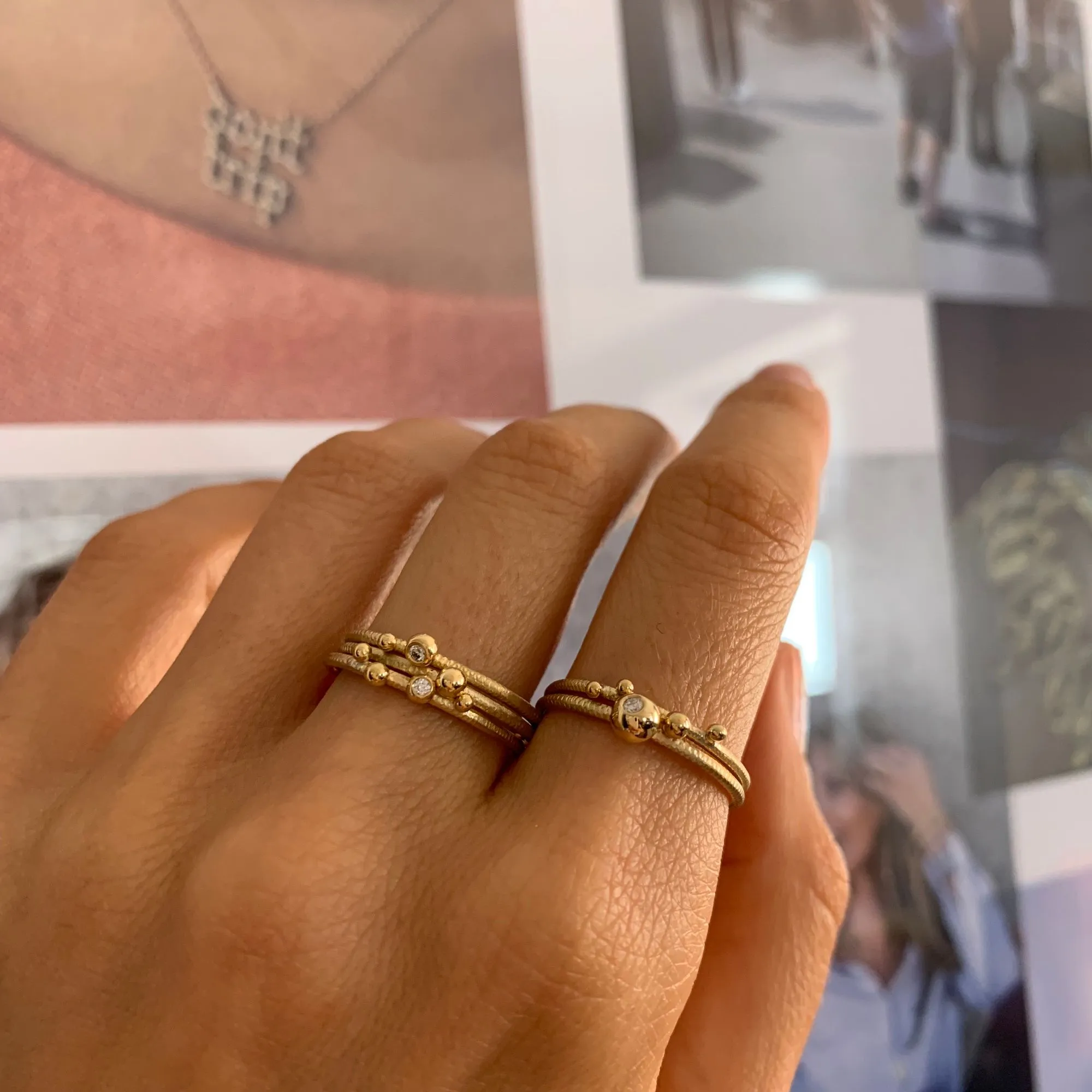 Delphis 18K Gold Ring w. Diamond