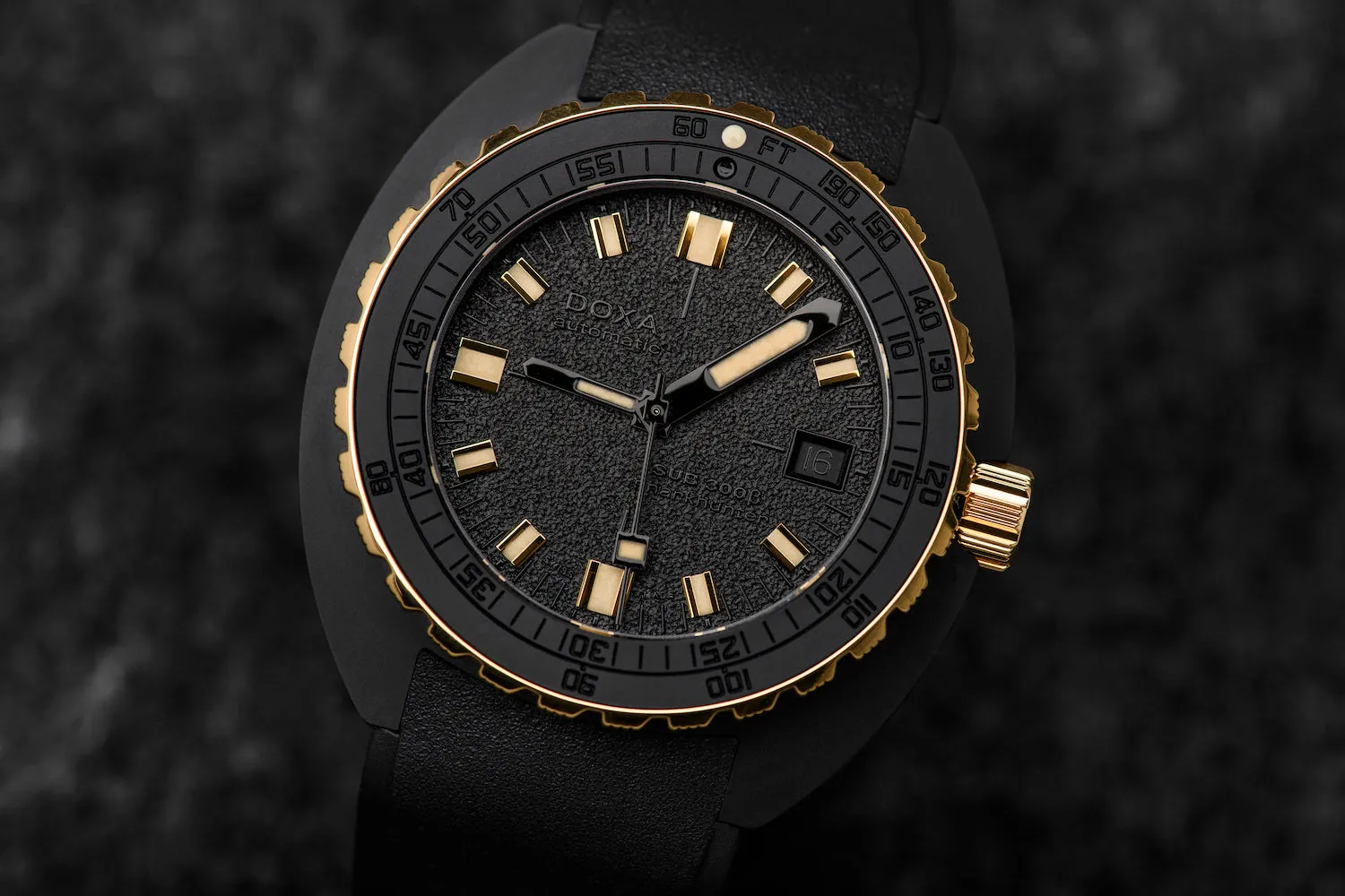 Doxa SUB 300 Beta Sharkhunter Watch