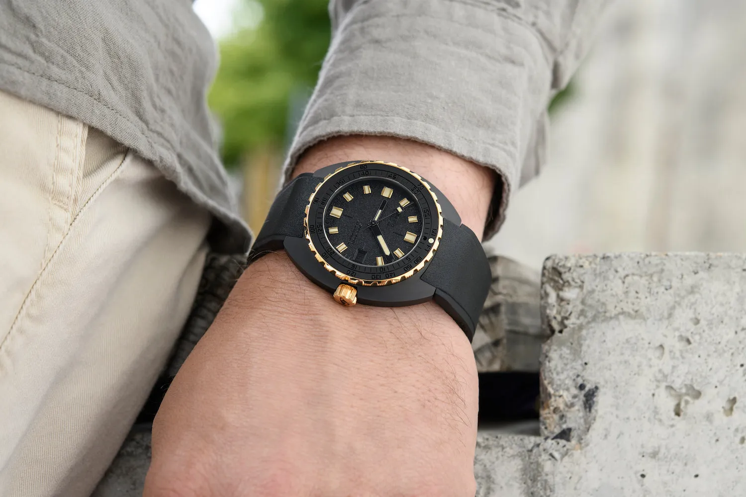 Doxa SUB 300 Beta Sharkhunter Watch