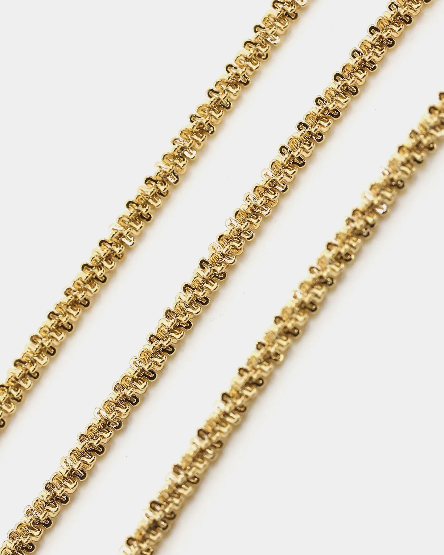 Guess Mainline Women's Lettering 16-18" Choker Necklace Gold