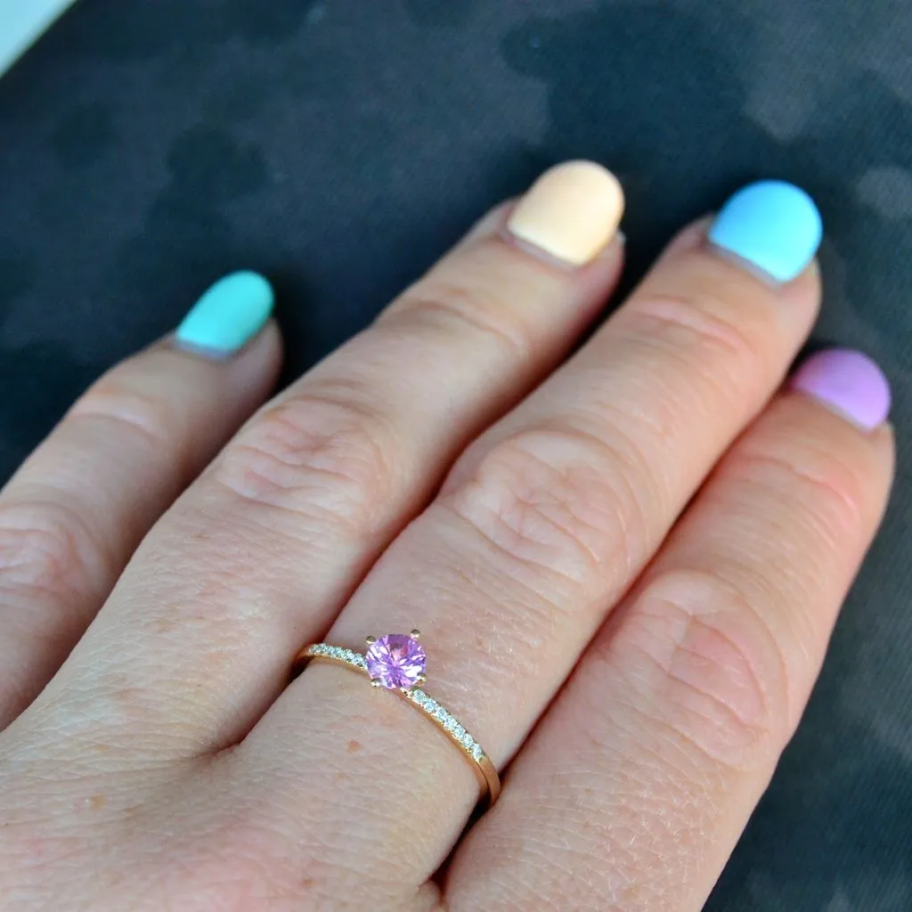 Hima Rosa 18K Gold Ring w. Sapphire & Diamonds