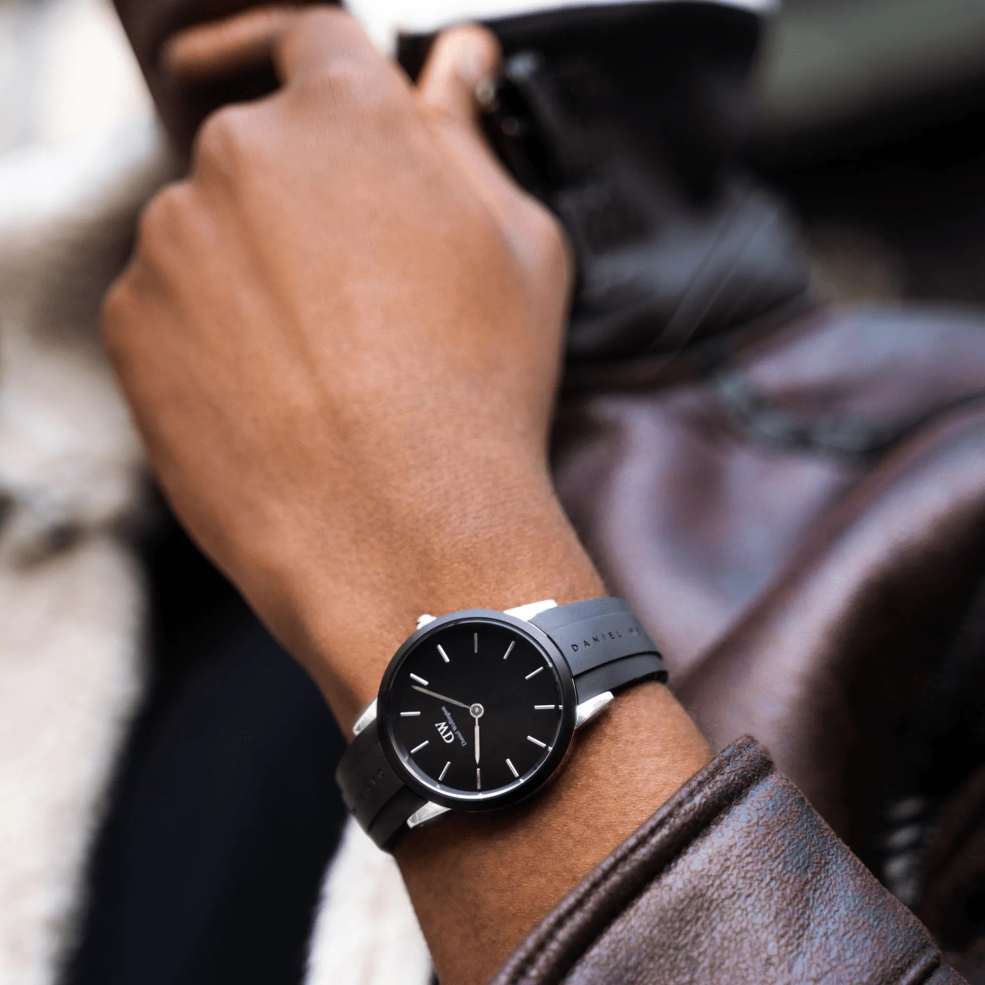 Iconic Motion Silver Daniel Wellington