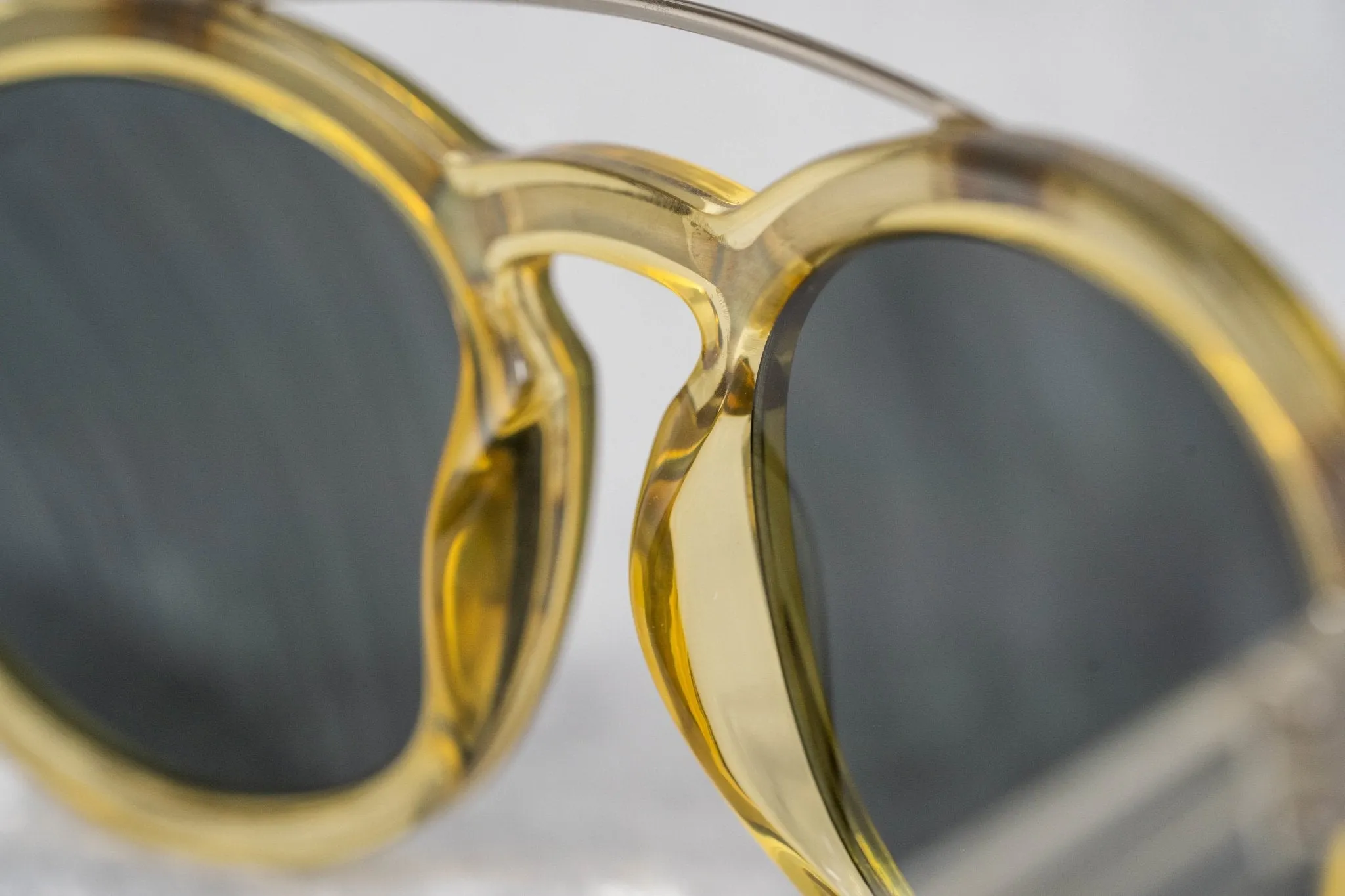 Kris Van Assche Sunglasses Double Bridge Round Clear and Grey