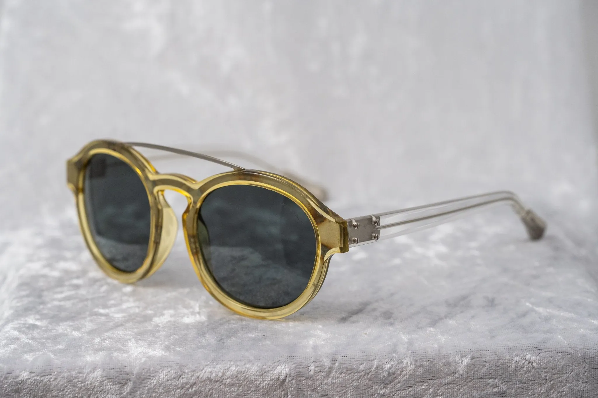 Kris Van Assche Sunglasses Double Bridge Round Clear and Grey