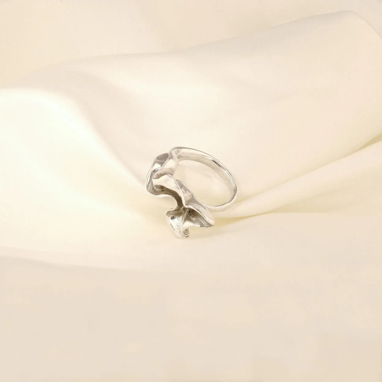 Lactuca Silver Ring