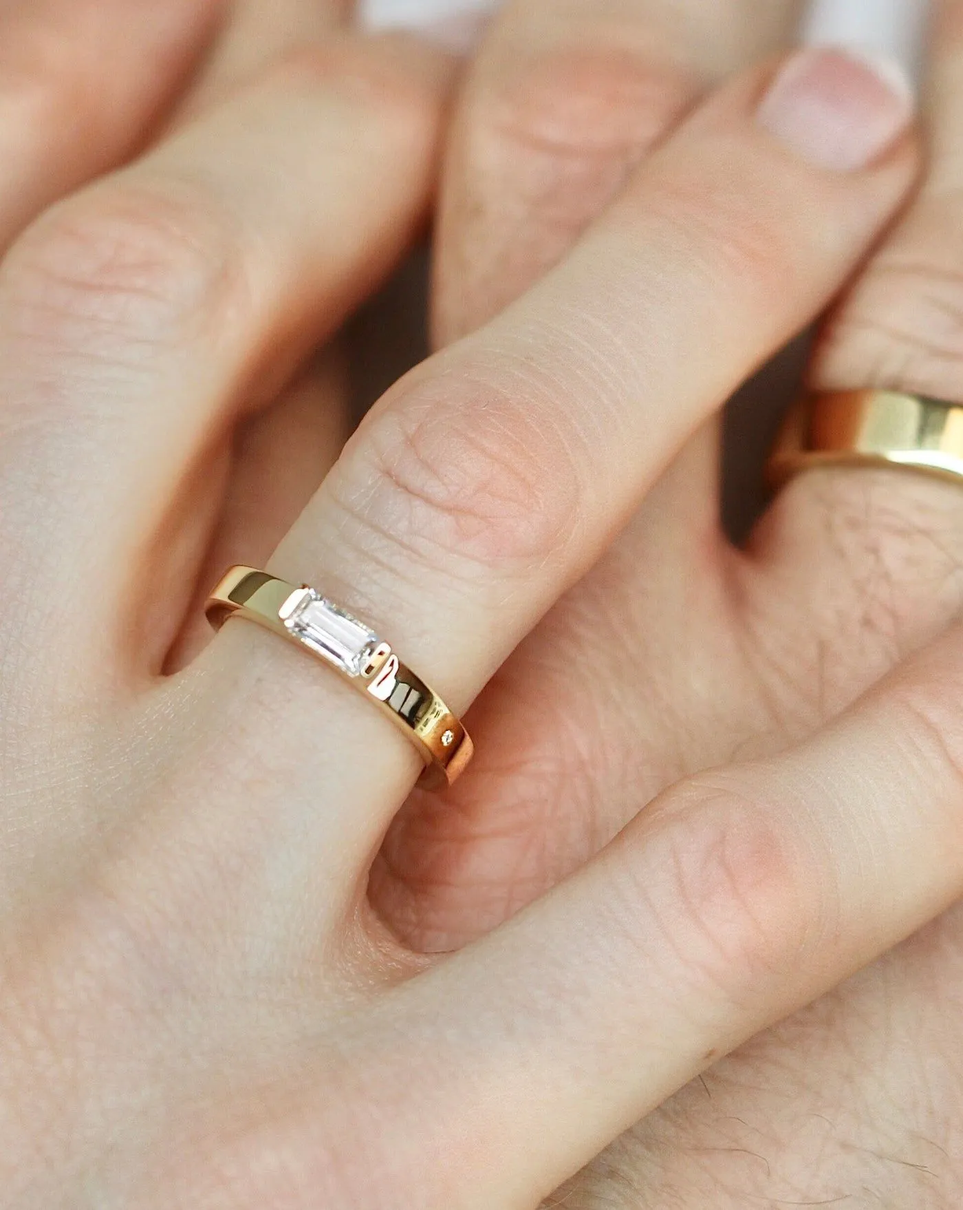 Meant to Be Her True Love Band 18K Whitegold Ring w. Diamond & Topaz