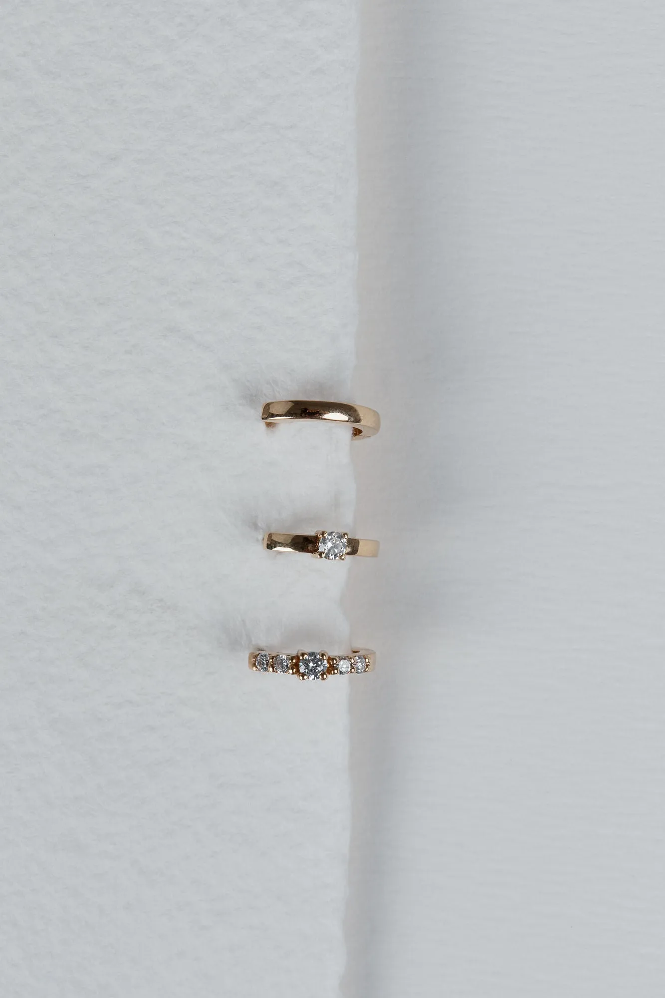 One Pave 18K Whitegold Hoop w. Lab-Grown Diamond
