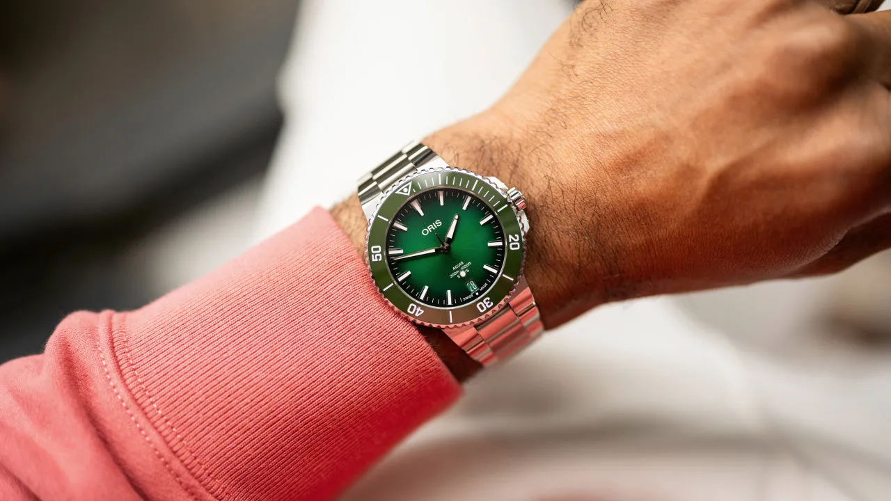 Oris Aquis Date Calibre 400 43.5mm Watch