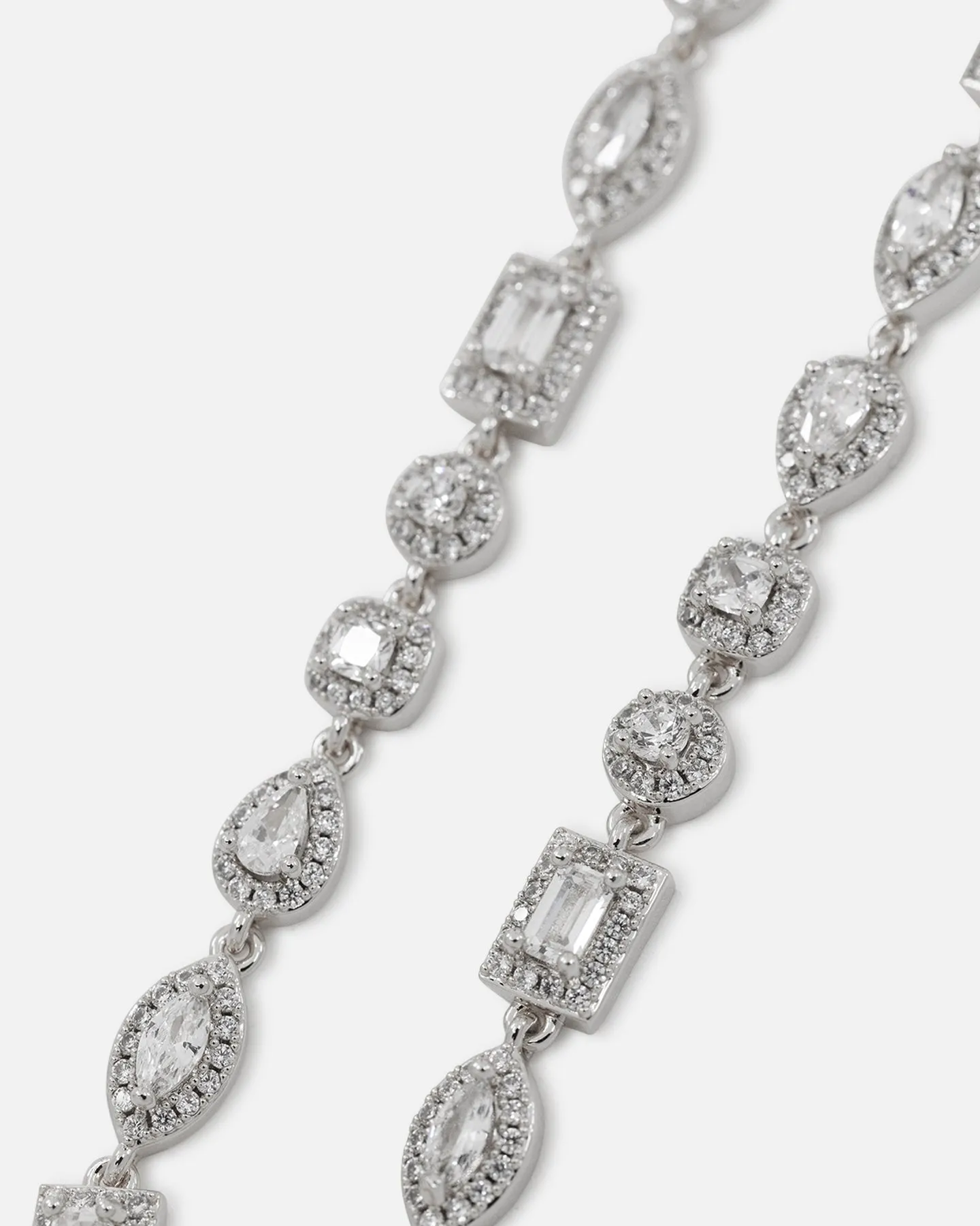 Saint Morta Iced Cluster Chain Iced White Gold