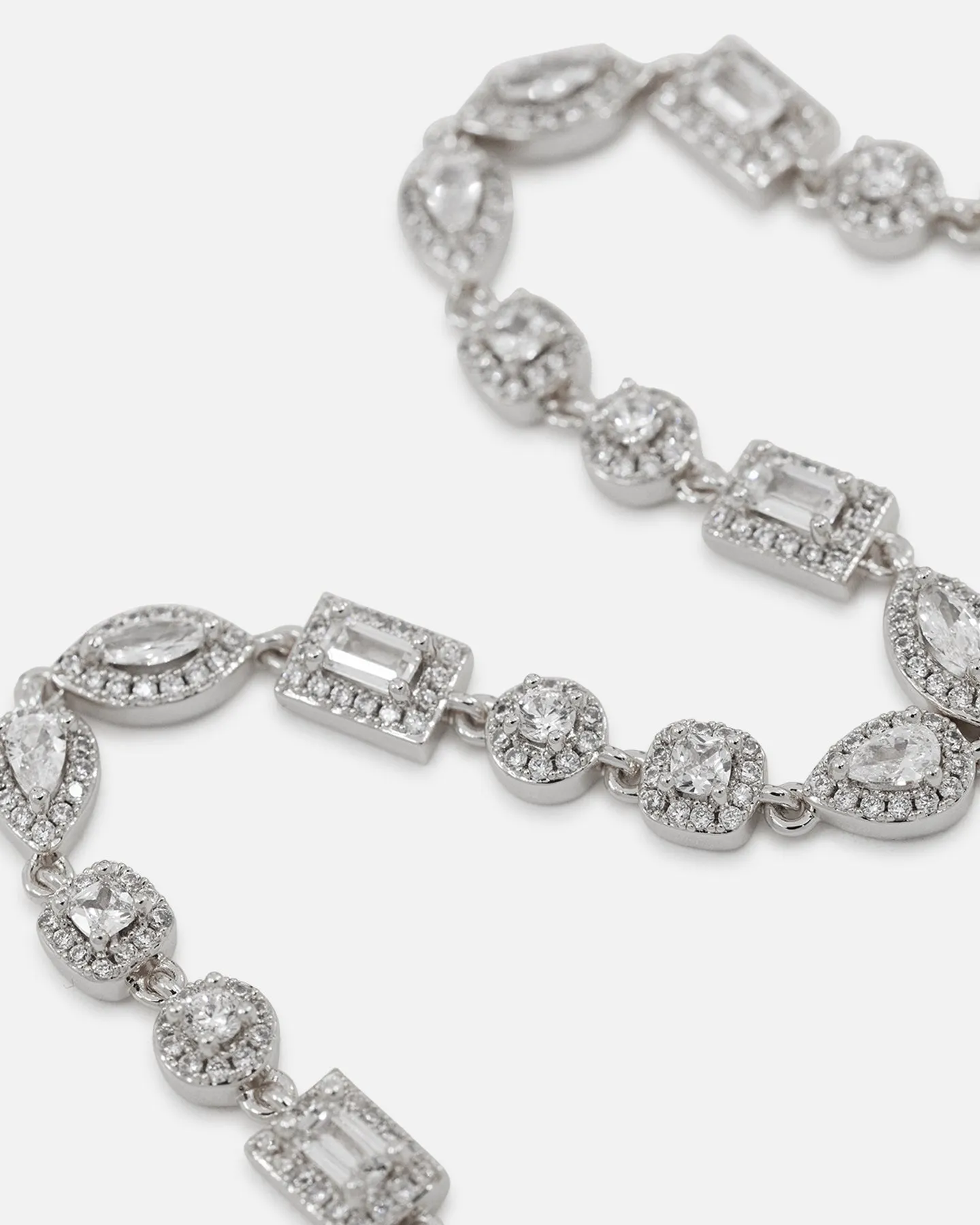 Saint Morta Iced Cluster Chain Iced White Gold