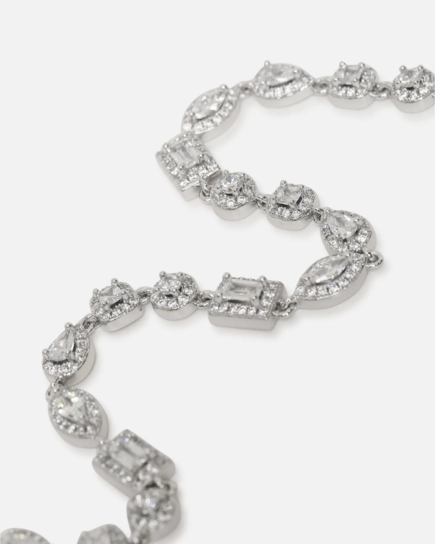 Saint Morta Iced Cluster Chain Iced White Gold