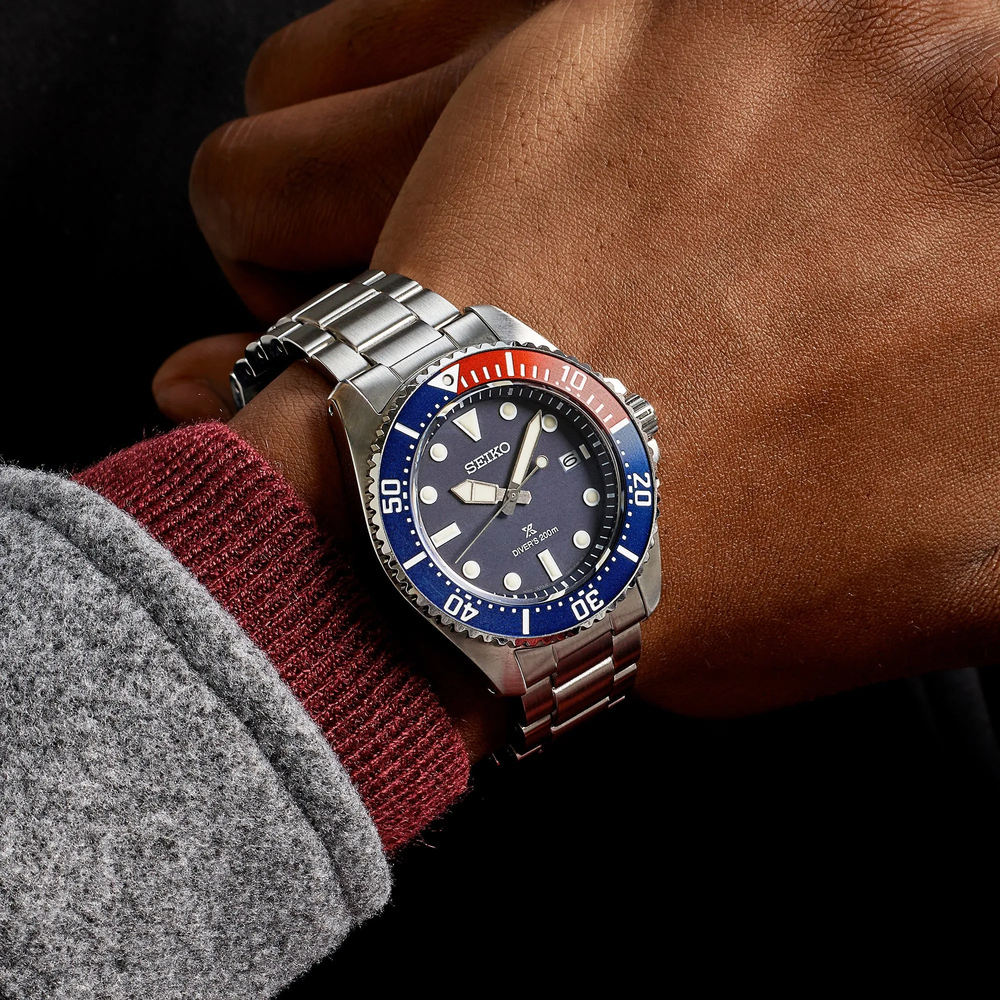 Seiko Prospex Solar Divers Blue Red Blue Watch