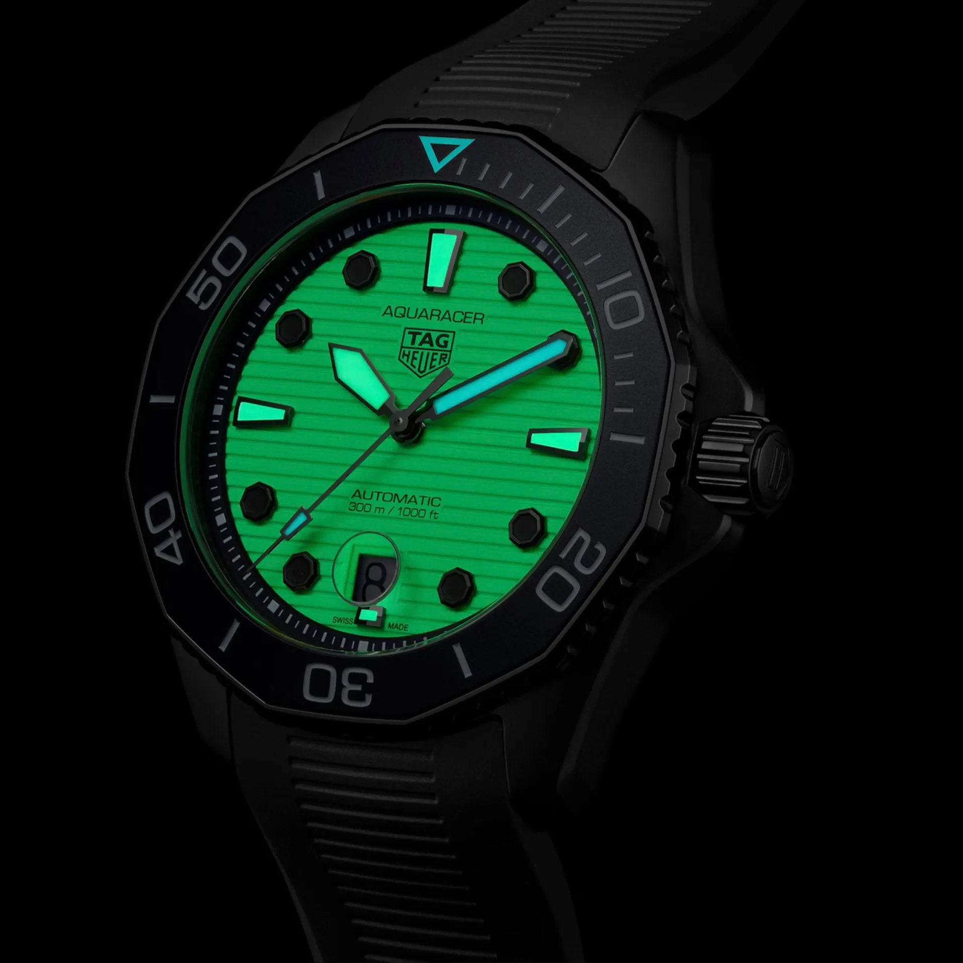 Tag Heuer Aquaracer Professional 300 Men's Black Watch WBP201D.FT6197