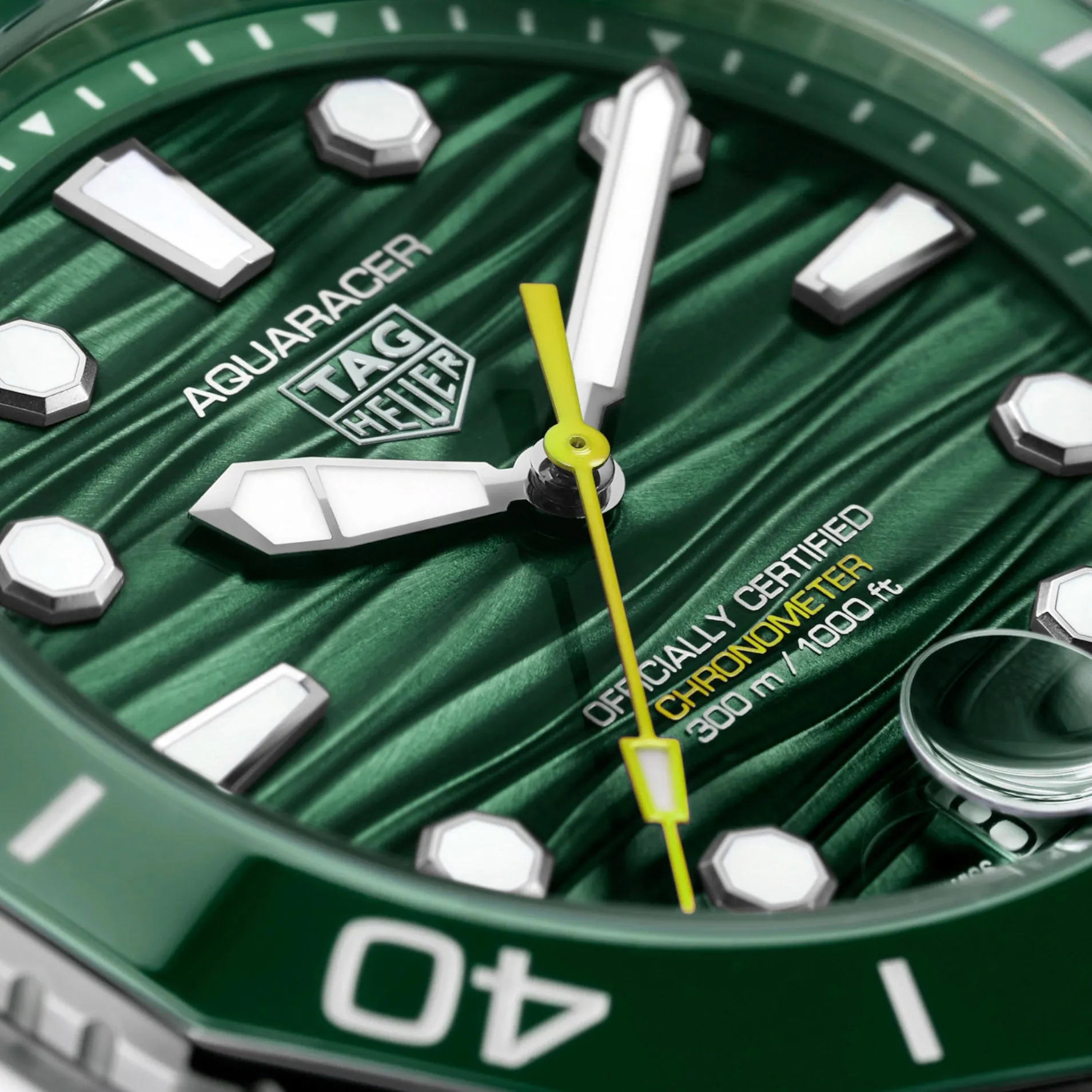 Tag Heuer Aquaracer Professional 300 Men's Green Watch WBP5116.BA0013