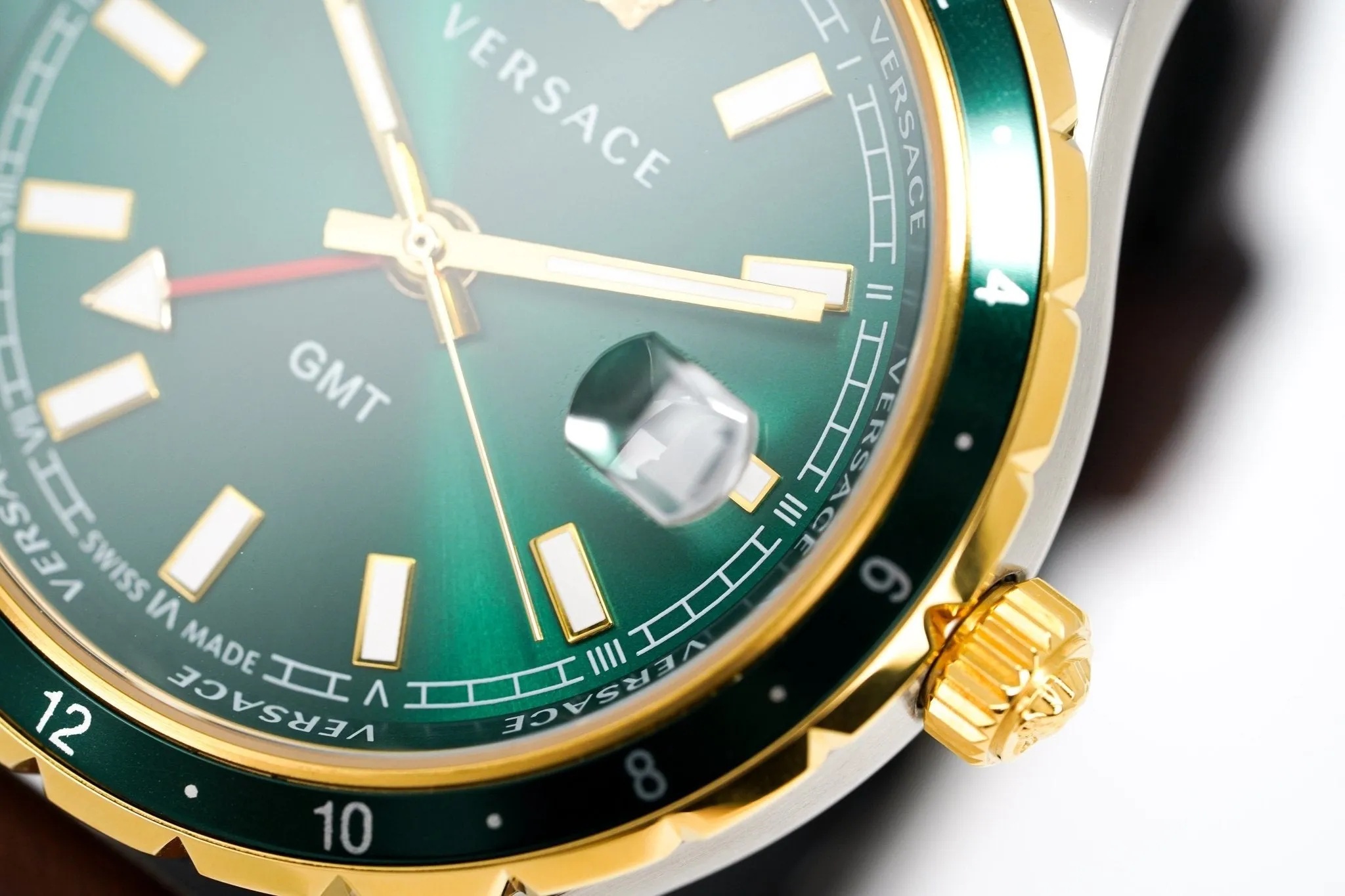 Versace Men's Watch Hellenyium GMT Green Leather V11090017