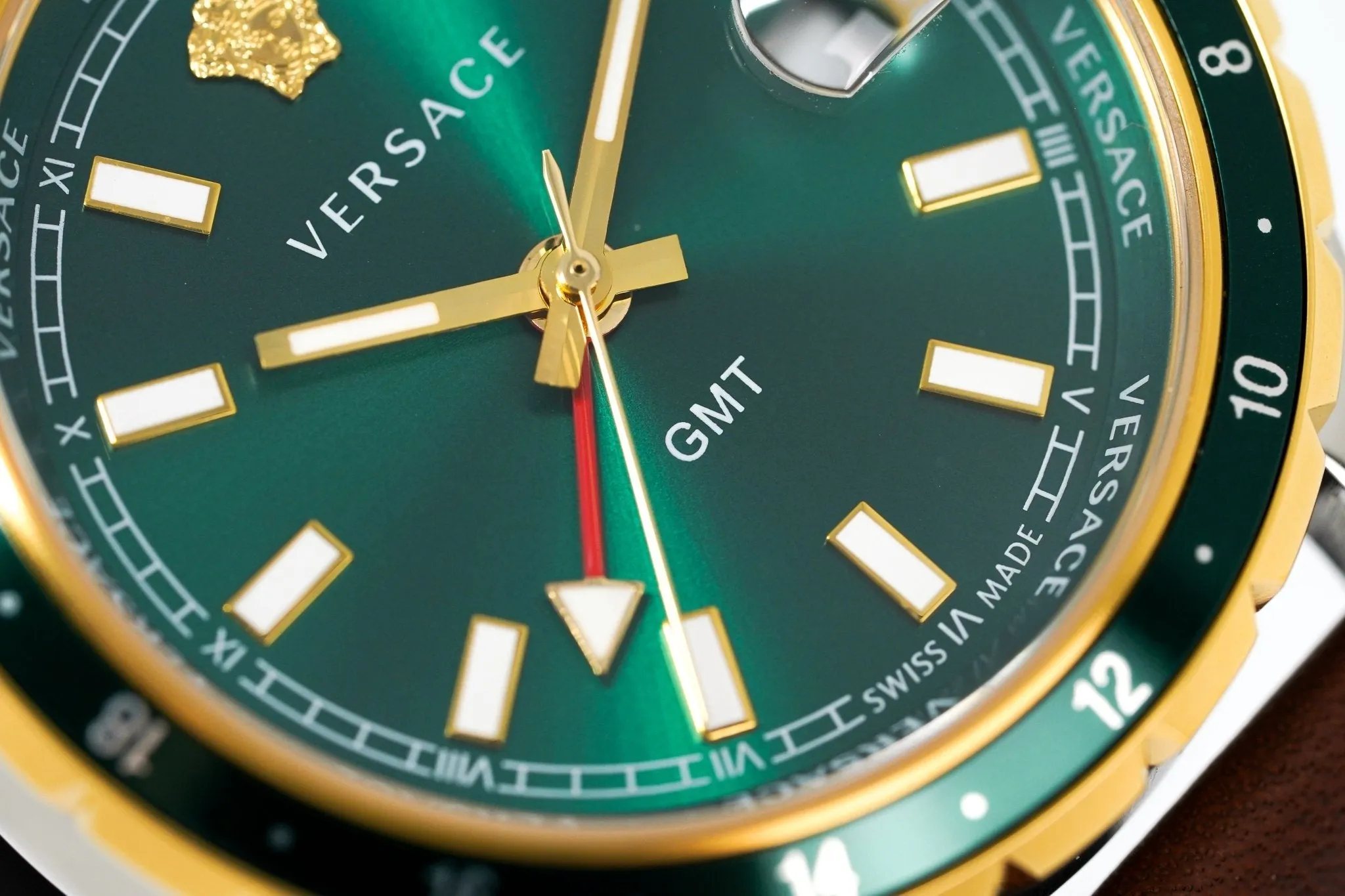 Versace Men's Watch Hellenyium GMT Green Leather V11090017