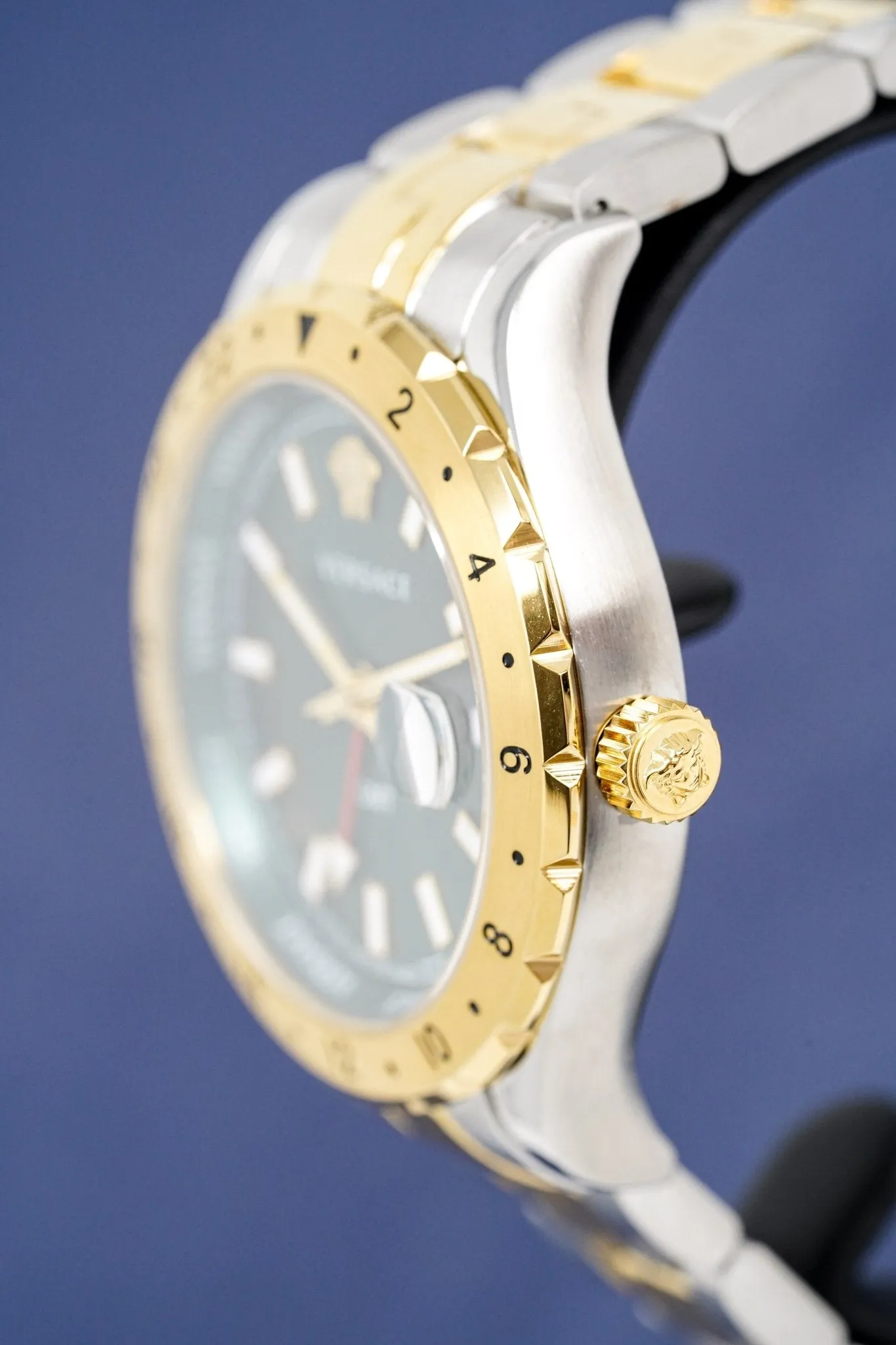 Versace Men's Watch Hellenyium GMT Two-Tone Green V11050015