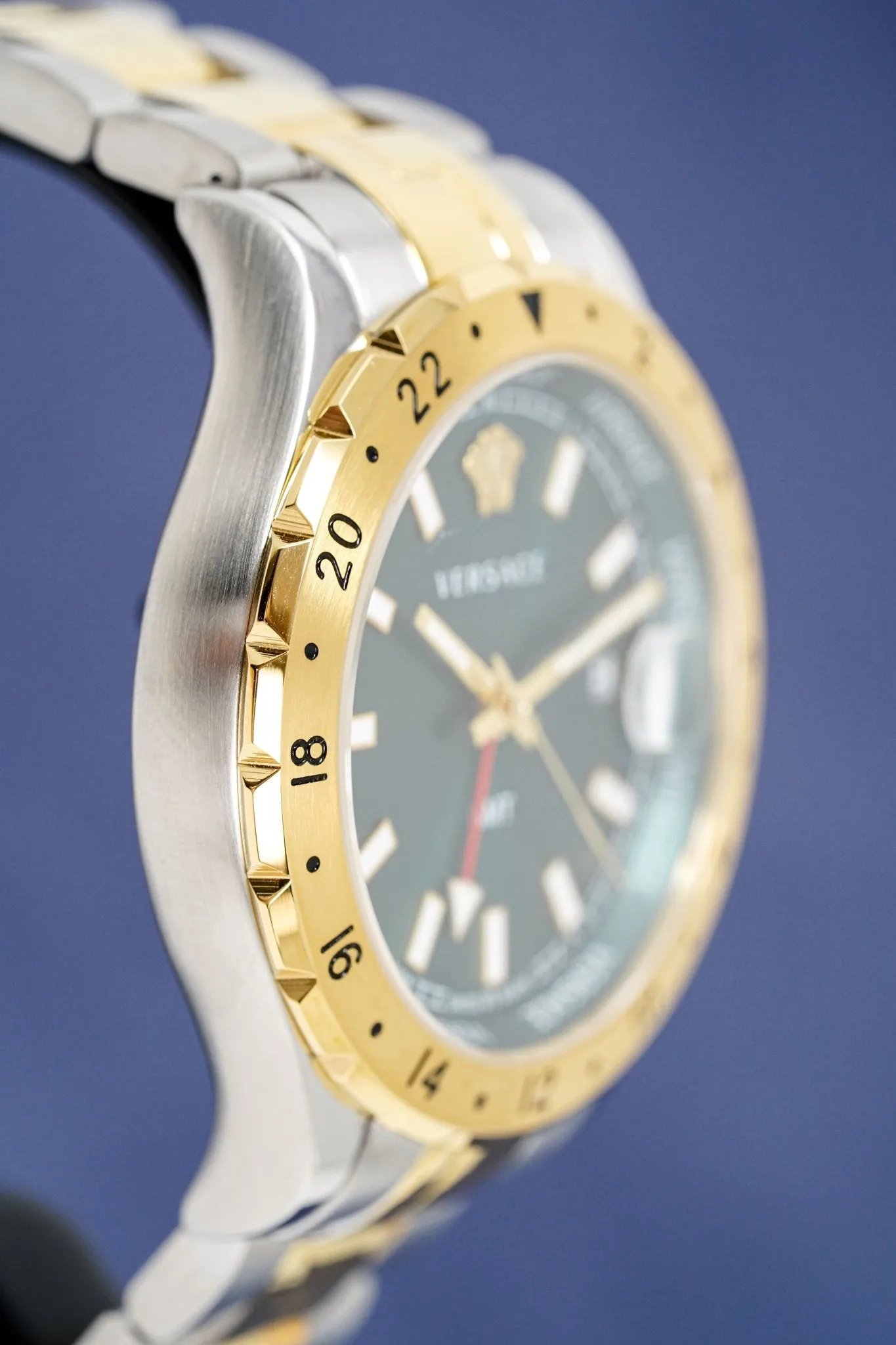 Versace Men's Watch Hellenyium GMT Two-Tone Green V11050015
