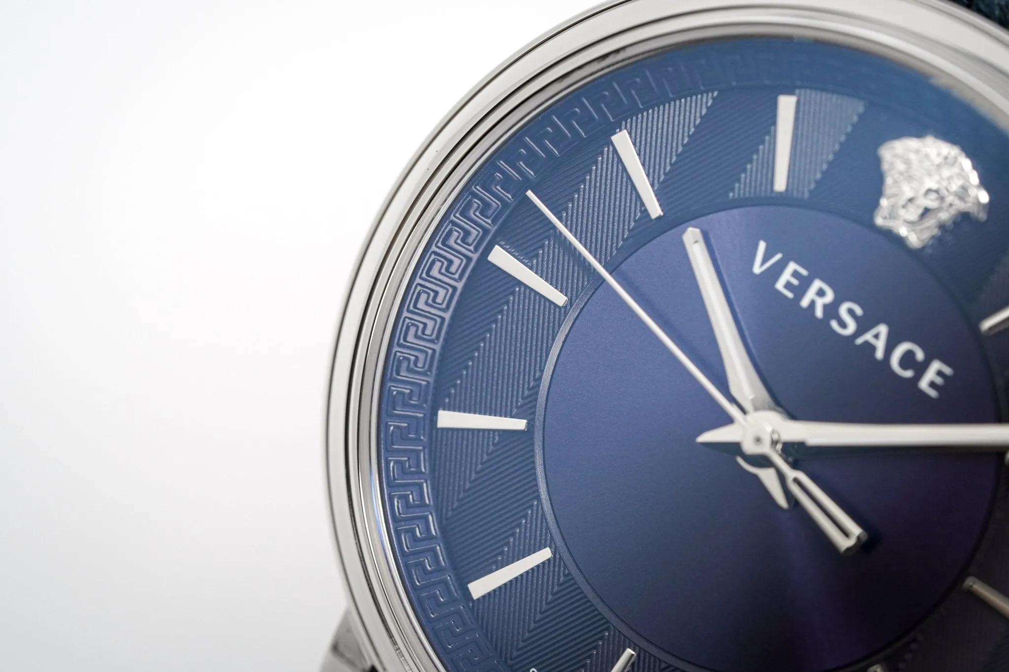 Versace Men's Watch V-Circle Blue VE5A00120