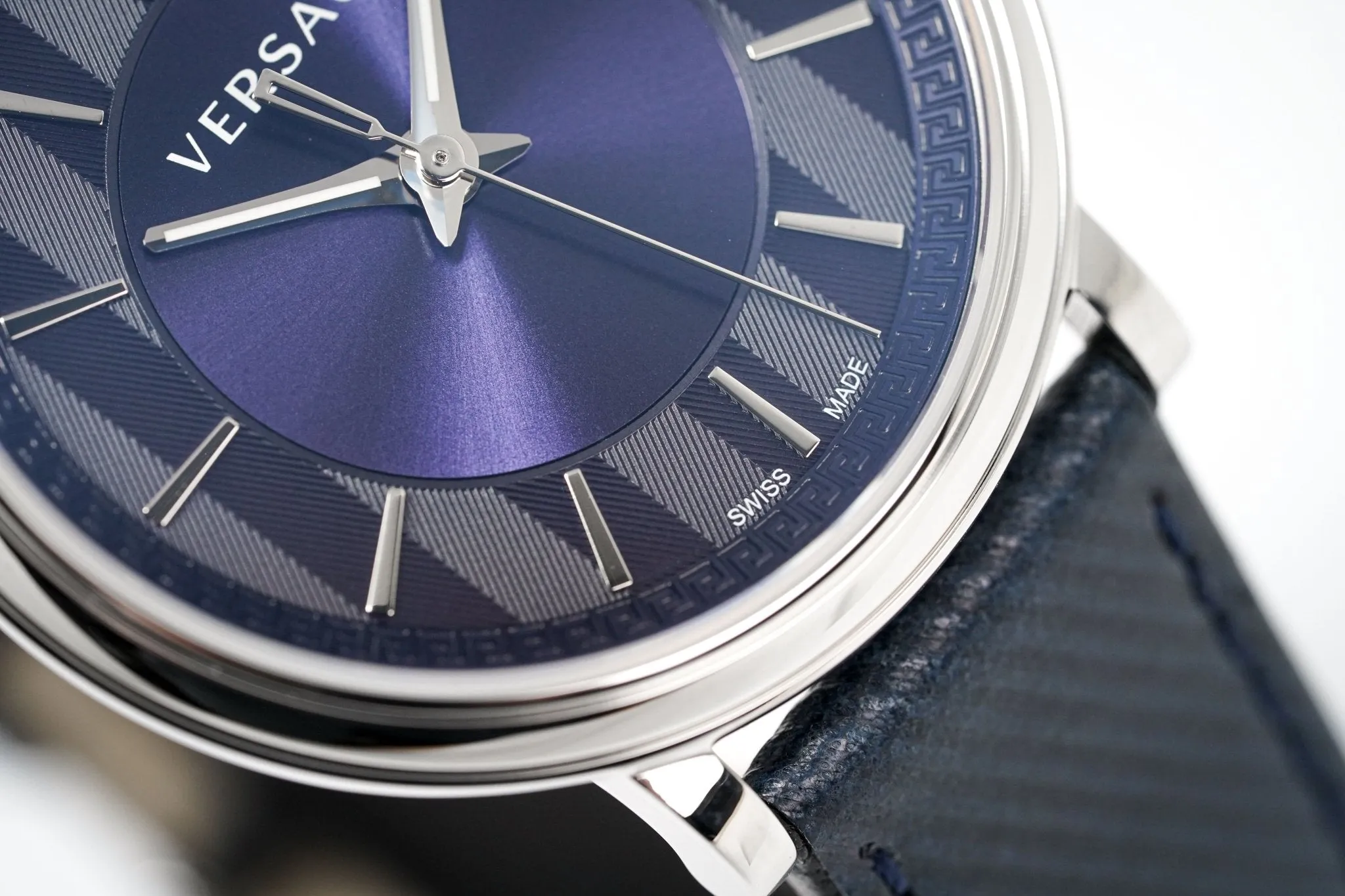 Versace Men's Watch V-Circle Blue VE5A00120