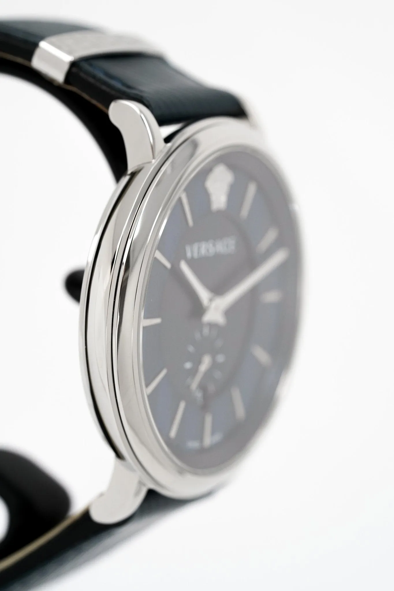 Versace Men's Watch V-Circle Small Seconds Blue VBQ010017